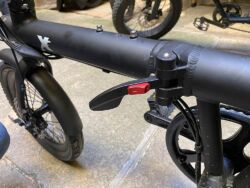 Exxite XXS - Klapphebel, mit einer Hand bedienbar